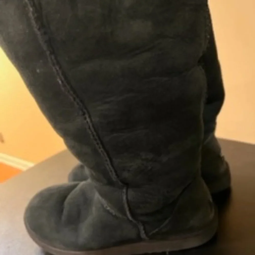 Ugg tall black boots size 11